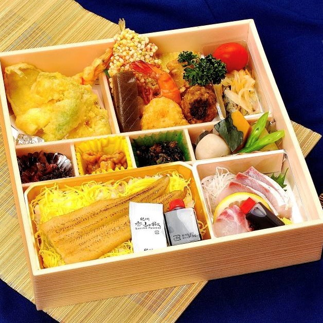 四季や弁当（一段折）<br>煮穴子重